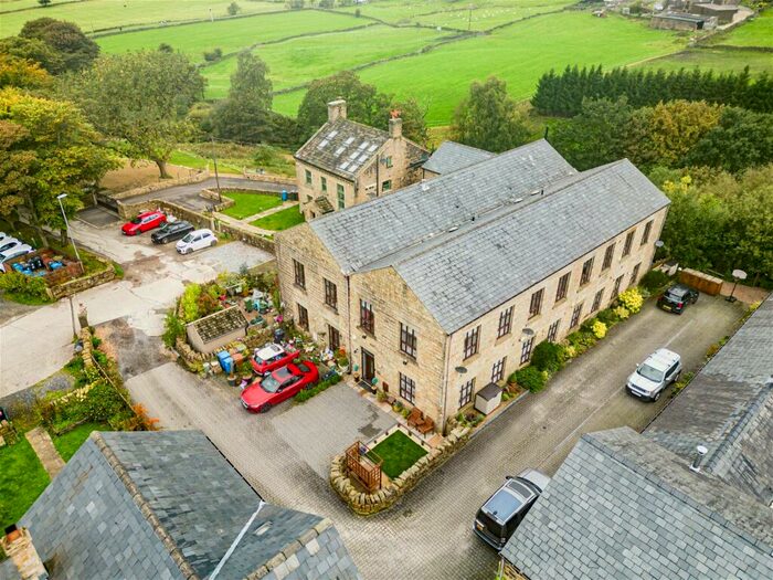 2 Bedroom Town House For Sale In Diggle Mill, Diggle, Saddleworth, OL3