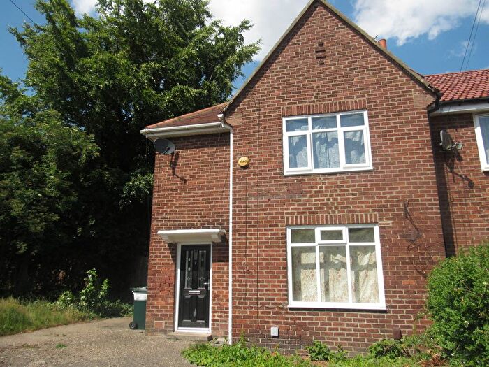 3 Bedroom Semi-Detached House To Rent In Hadrian Road, Fenham, NE4