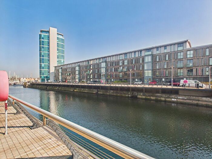 2 Bedroom Flat For Sale In The Wharf, Dock Head Road, Chatham, Kent, ME4
