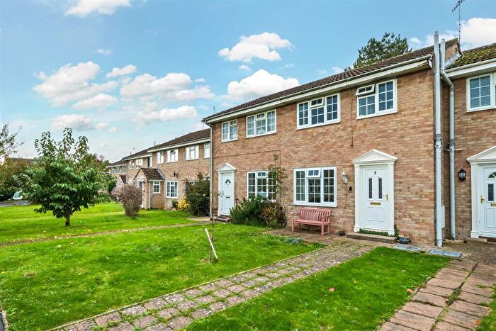 3 Bedroom Terraced House For Sale In St. Georges Walk, Eastergate, PO20