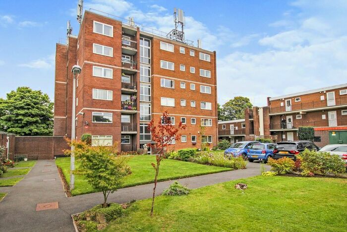 1 Bedroom Flat To Rent In Doncaster Road, Rotherham, South Yorkshire, S65