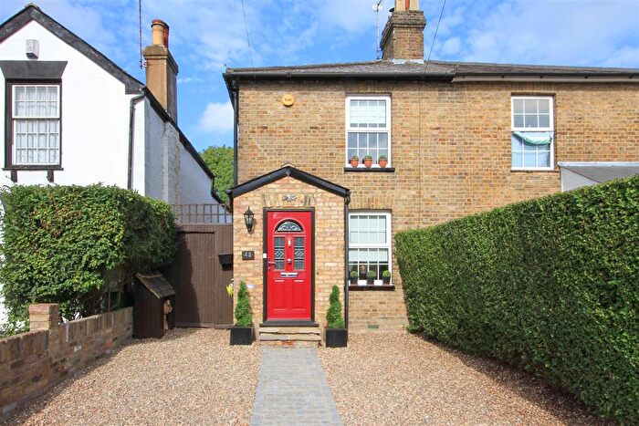 2 Bedroom Semi Detached House For Sale In Heath Road, Hillingdon, UB10