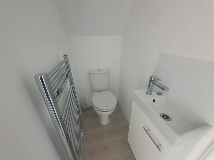 1 Bedroom Flat To Rent In Flat, Station Road, Dunscroft, Doncaster, DN7