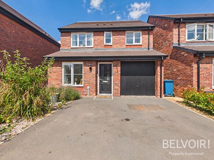 3 Bedroom Detached House For Sale In Upnor Way, Stafford, ST16