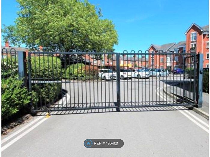 3 Bedroom Flat To Rent In Carriage House, Crewe, CW1
