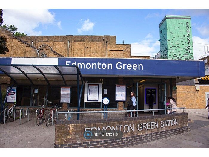 3 Bedroom Maisonette To Rent In Newdales Close, London, N9