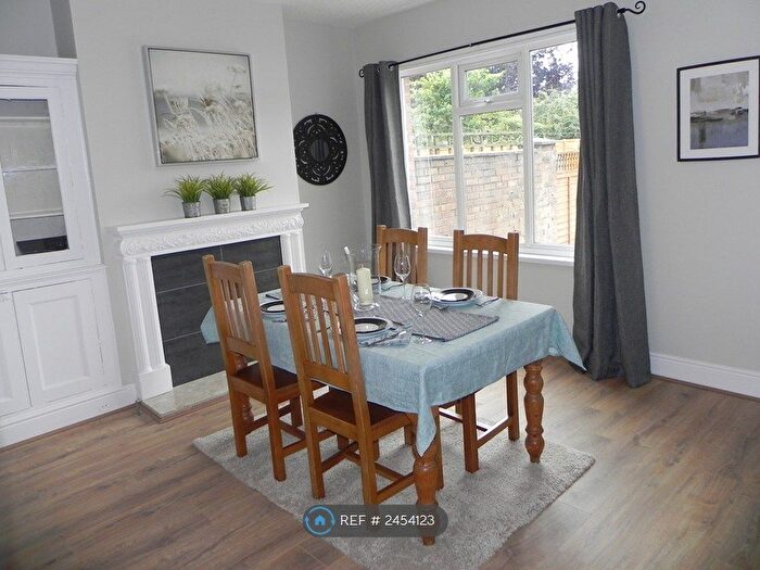 3 Bedroom Terraced House To Rent In Claremont Avenue, Hull, HU6