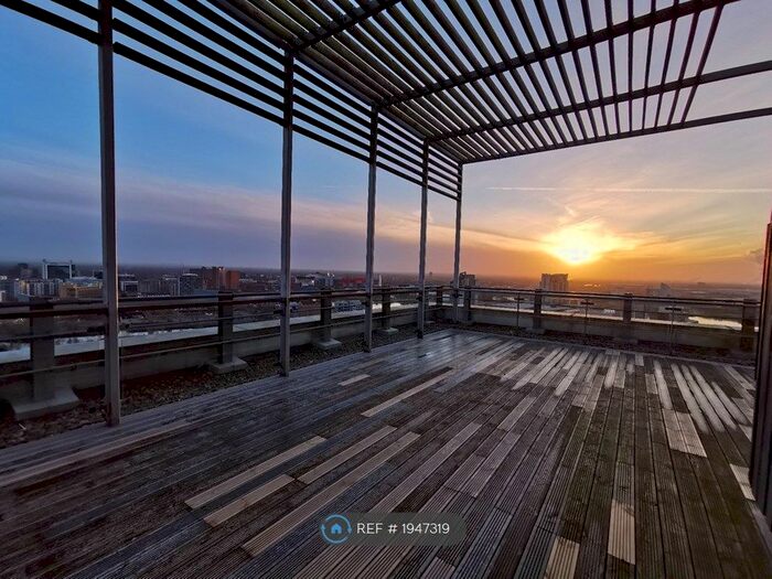 2 Bedroom Flat To Rent In Millennium Tower, Salford, M50