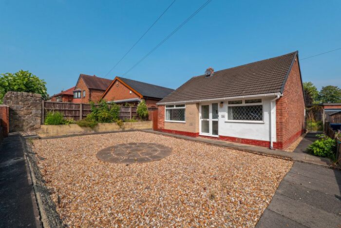 2 Bedroom Detached Bungalow For Sale In Hennel Lane, Walton-Le-Dale, PR5
