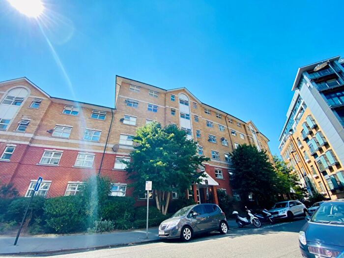 2 Bedroom Flat To Rent In Scarbrook Road, CR0