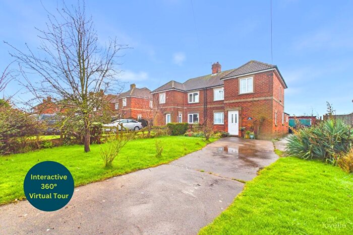 3 Bedroom Semi-Detached House For Sale In Barrow Road, New Holland, North Lincolnshire, DN19