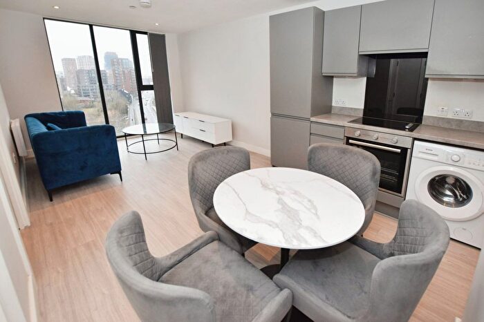 1 Bedroom Flat To Rent In Regent Plaza, Oldfield Road, Salford, Manchester, M5