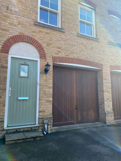 2 Bedroom Detached House To Rent In Garland Road, Colchester, CO2