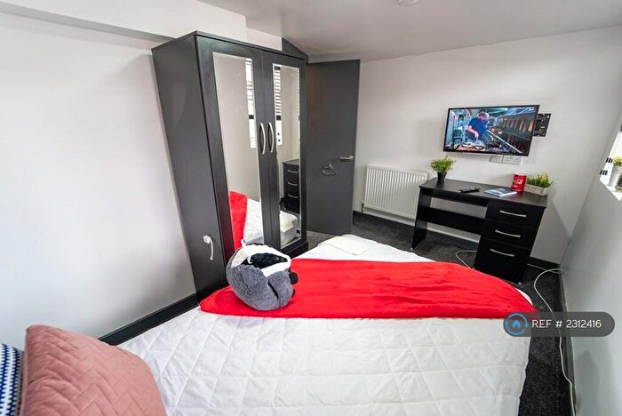 6 Bedroom Semi-Detached House To Rent In Gristhorpe Road, Birmingham, B29