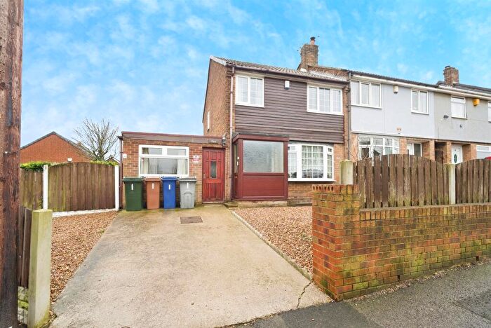 3 Bedroom End Of Terrace House For Sale In Wilson Grove, Barnsley, S71