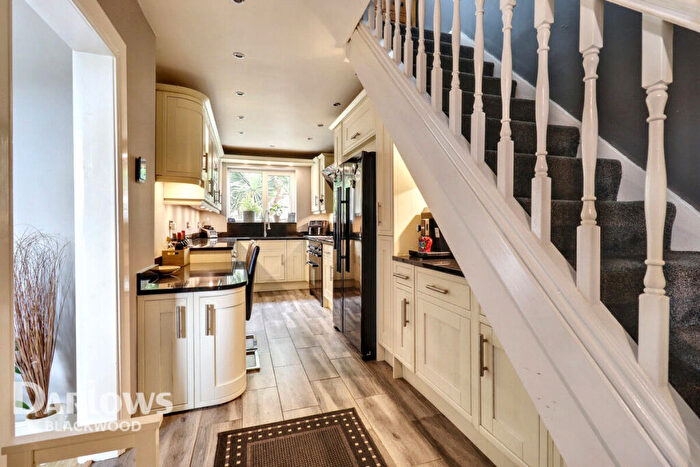 3 Bedroom Semi-Detached House For Sale In Brynteg Avenue, Blackwood, NP12