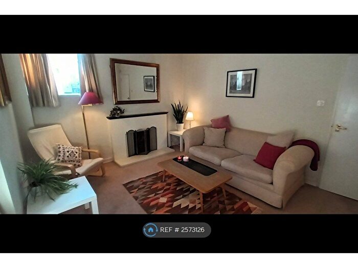 2 Bedroom Flat To Rent In Nightingale Lane, Clapham, SW12