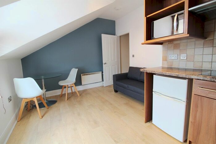 1 Bedroom Flat To Rent In Friar Street, Reading, RG1