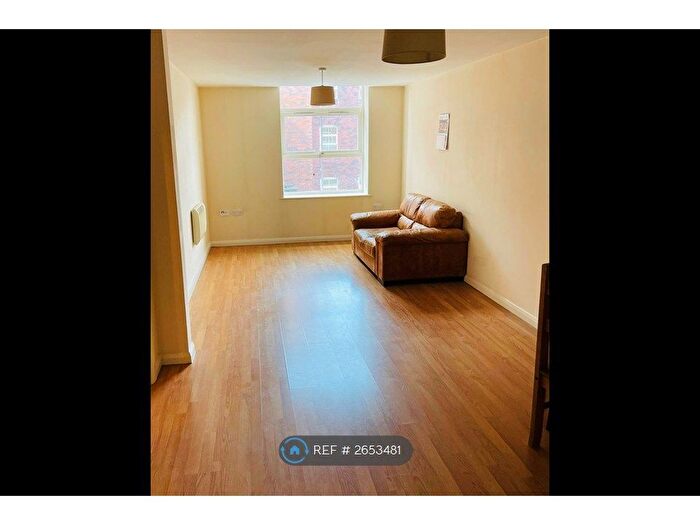 2 Bedroom Flat To Rent In Commercial Street, Morley, LS27