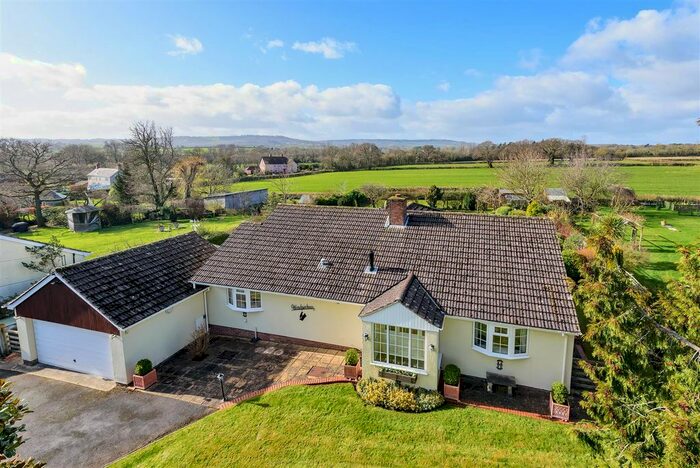 2 Bedroom Detached Bungalow For Sale In Hatch Green, Hatch Beauchamp, Taunton, TA3