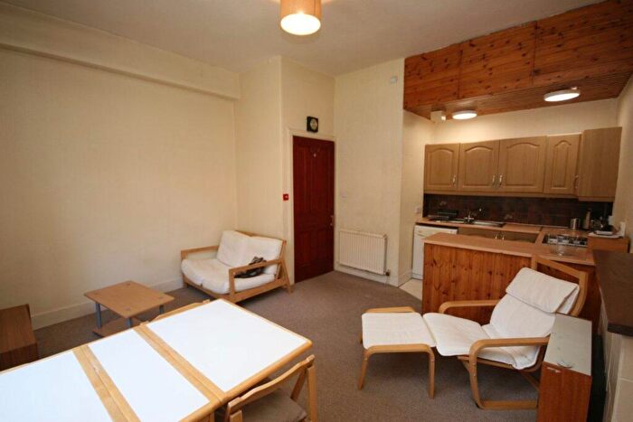 1 Bedroom Flat To Rent In Dean Park Street, Stockbridge, Edinburgh, EH4