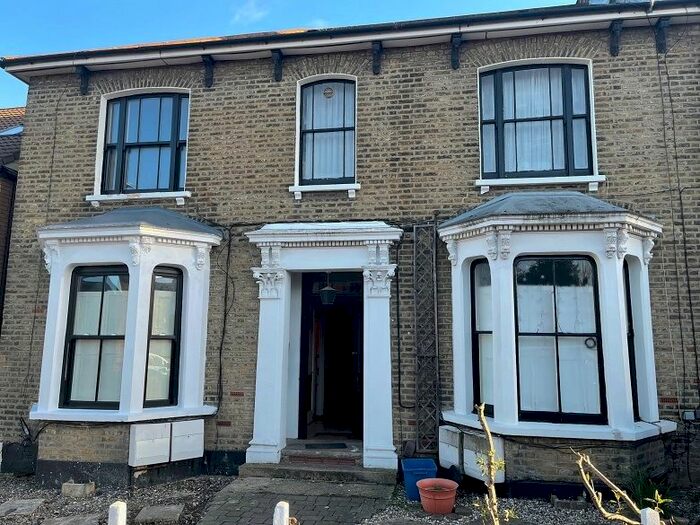 1 Bedroom Flat To Rent In Nightingale Lane, London E11