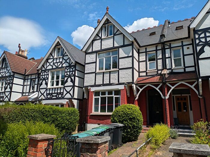 2 Bedroom Flat To Rent In Muswell Hill Road, Muswell Hill, N10