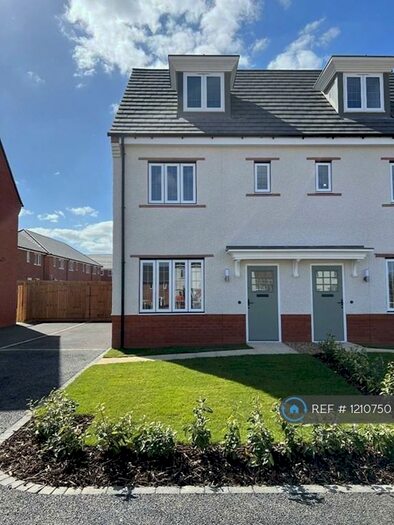 3 Bedroom Semi-Detached House To Rent In Lambert Gardens, Nottingham, NG12