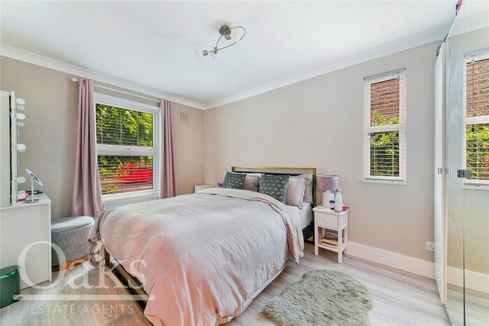 2 Bedroom Flat To Rent In Thurlow Park Road, London, SE21