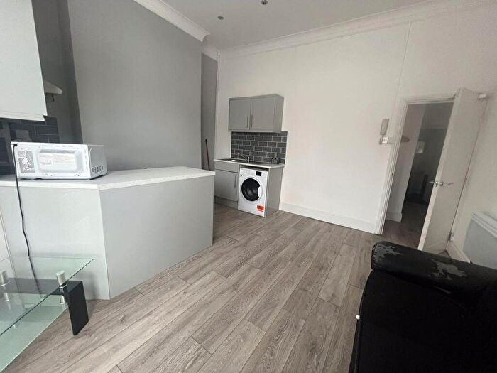 1 Bedroom Flat To Rent In Cradock Street, City Centre, Swansea, SA1