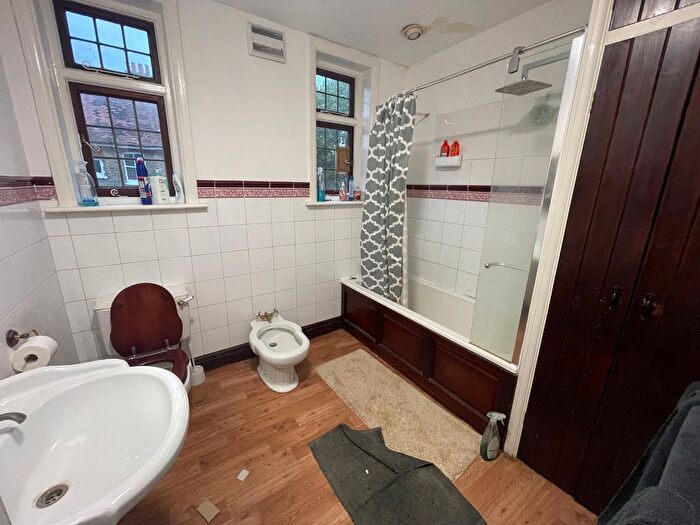 1 Bedroom Semi-Detached House To Rent In West Lodge Avenue, London, W3