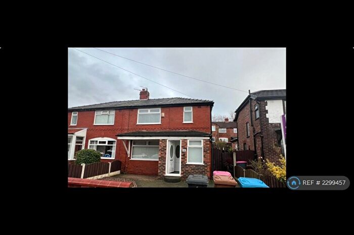 3 Bedroom Semi-Detached House To Rent In Oakwood Drive, Salford, M6