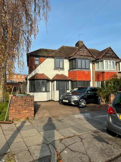 5 Bedroom Semi-Detached House To Rent In Cypress Avenue, Twickenham, Greater London, TW2
