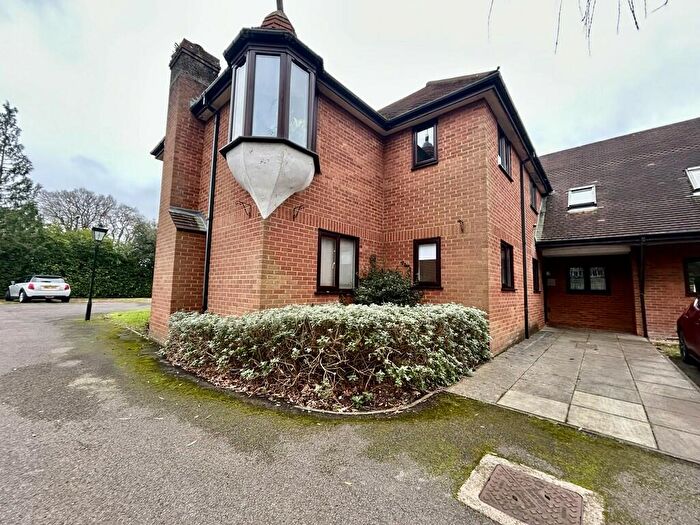 2 Bedroom Apartment To Rent In Bassett Wood Mews, SO16