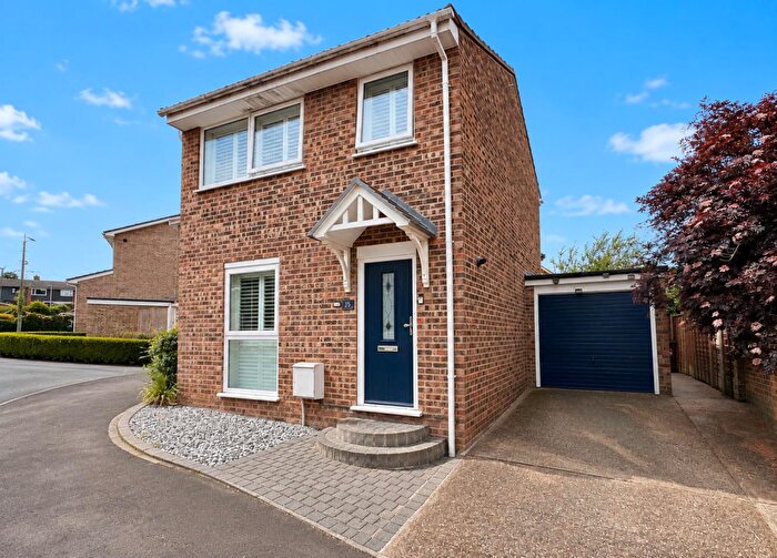 3 Bedroom Semi-Detached House For Sale In Bedford Close, Braintree, CM7
