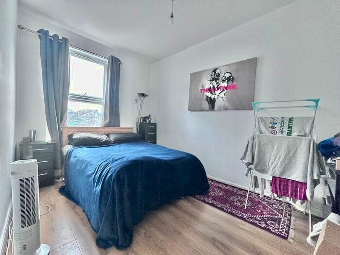 2 Bedroom Flat To Rent In Cranfield Road, London, SE4