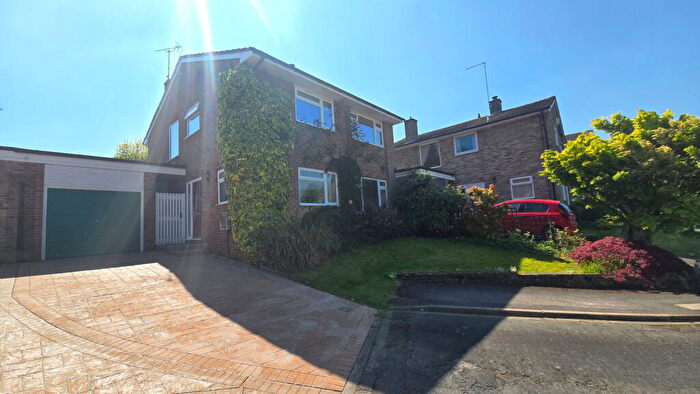 4 Bedroom Detached House For Sale In Westmead Drive, Newbury, RG14