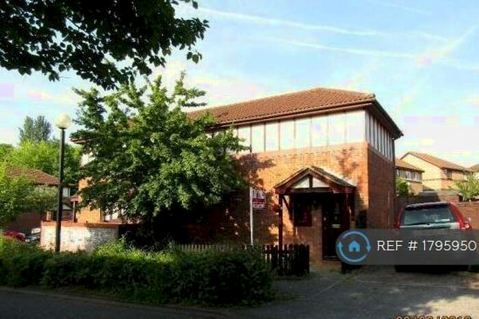 3 Bedroom Semi-Detached House To Rent In Primatt Crescent, Shenley Church End, Milton Keynes, MK5