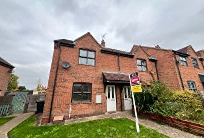 2 Bedroom Terraced House To Rent In Fussey Gardens, Bonby, DN20