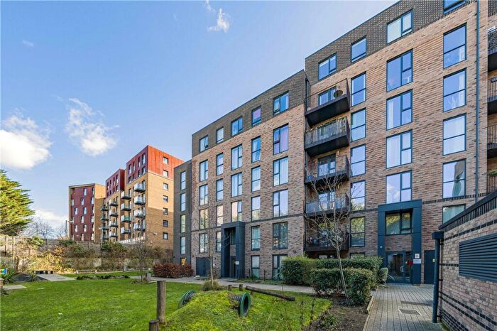 2 Bedroom Property For Sale In River Rise Close, London, SE8