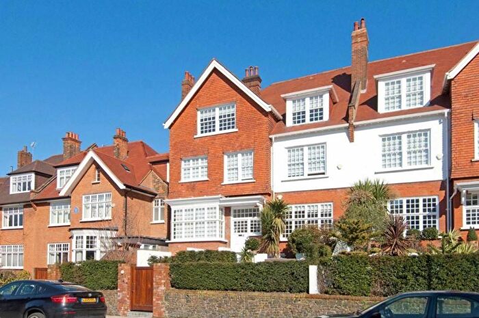 4 Bedroom Flat To Rent In Bracknell Gardens, Hampstead, London, NW3