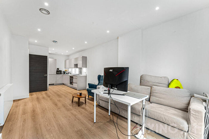1 Bedroom Apartment For Sale In Valencia Close, Poplar, E14