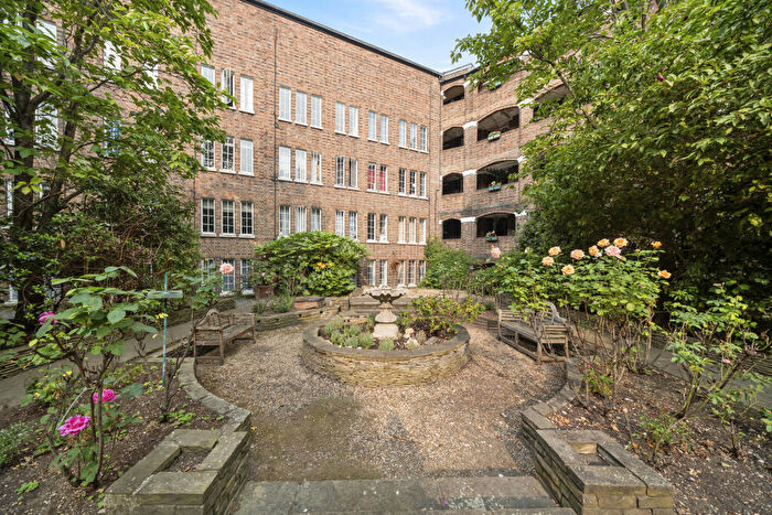 1 Bedroom Flat For Sale In Mortimer Crescent, London, NW6