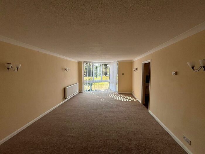 2 Bedroom Apartment To Rent In Park View, Hoddesdon, EN11