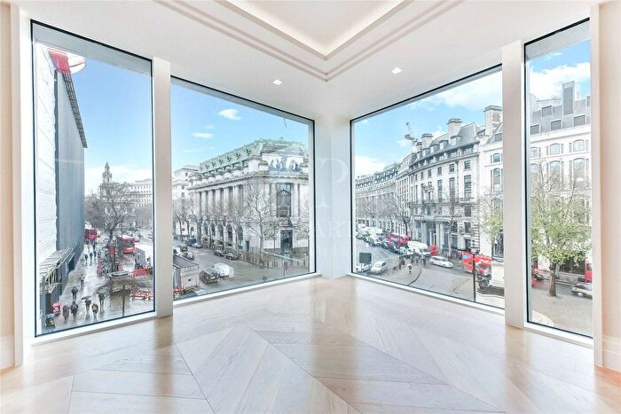 3 Bedroom Flat To Rent In The Strand, Westminster, London, WC2R
