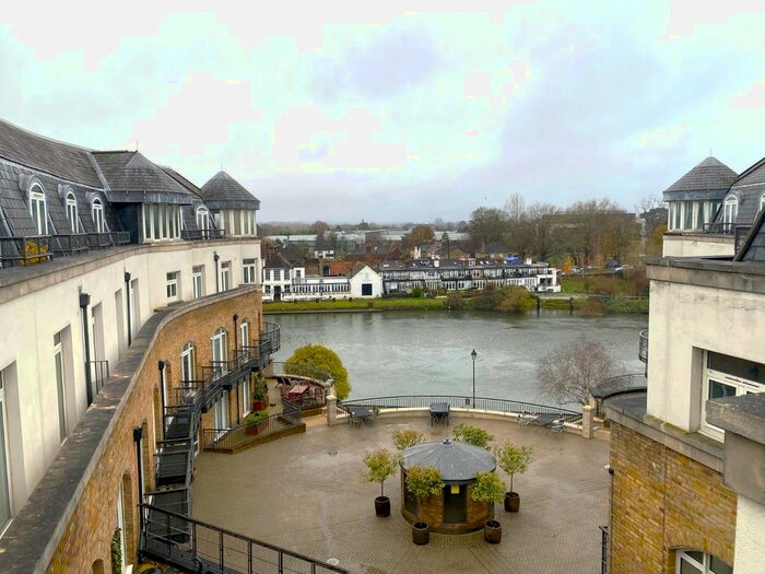 2 Bedroom Flat To Rent In Clarence Street, Staines-Upon-Thames, Surrey, TW18