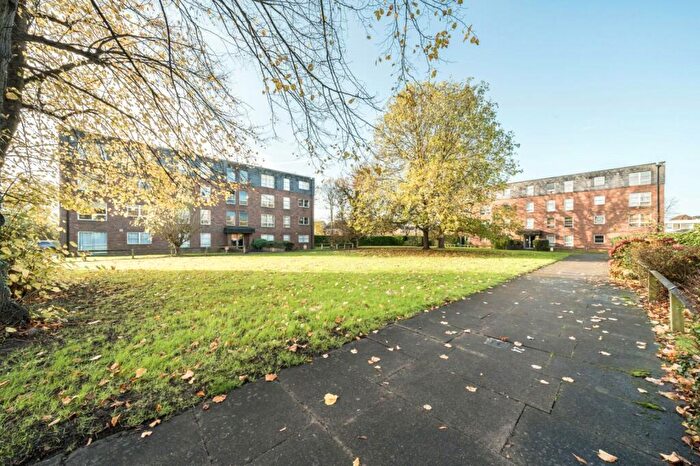 2 Bedroom Apartment To Rent In Marlowe Gardens, Eltham, SE9