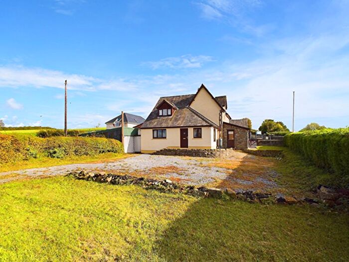 3 Bedroom Semi-Detached House To Rent In Old Llangunnor Road, Carmarthen, SA31