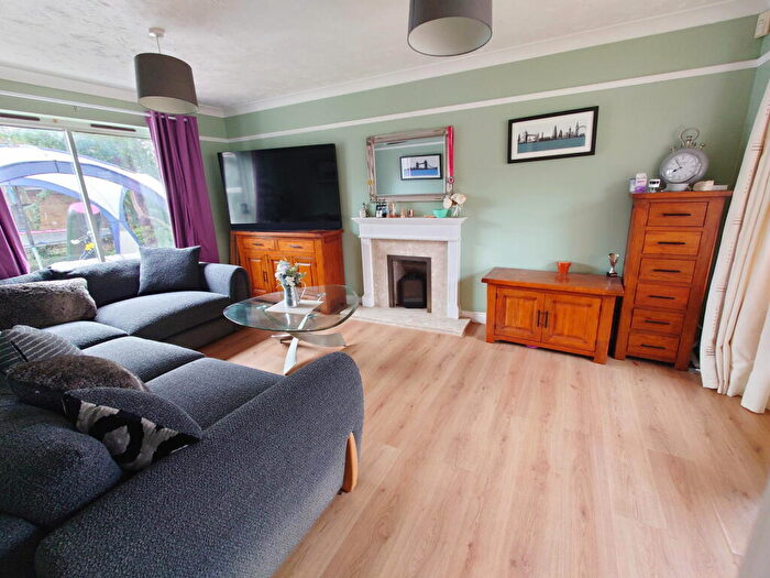 4 Bedroom Detached House For Sale In Monks Drive, Eye, Peterborough, PE6