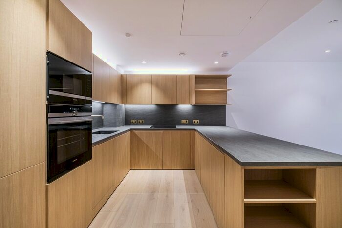 2 Bedroom Flat To Rent In Camley Street, London N1C